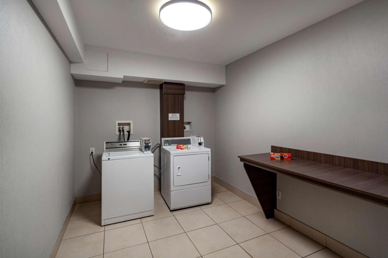 Best Western Plus West Edmonton Extérieur photo